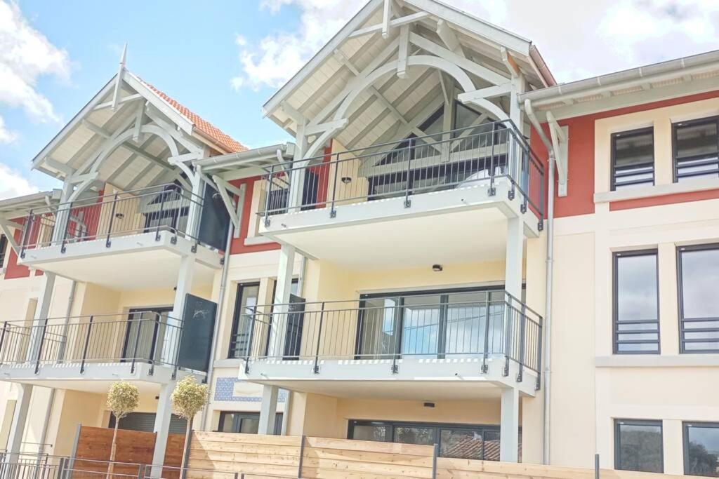 Loft Standing 100 M2 A 200 Metres De La Plage Apartment ลากาโน ภายนอก รูปภาพ